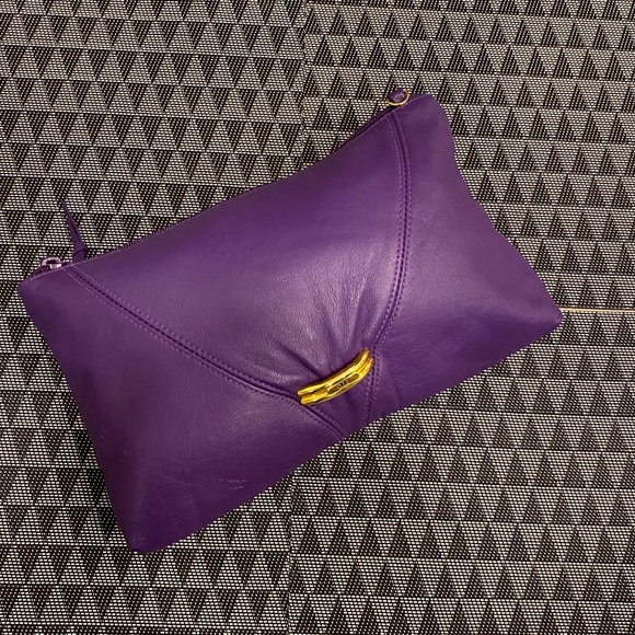 Vintage Genuine Leather Purple Clutch Handbag - Picture 3 of 11